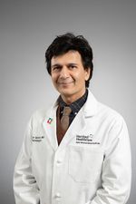 Nazer Qureshi, MD, DStat, MSc, FAANS, FICS, FACS Portrait