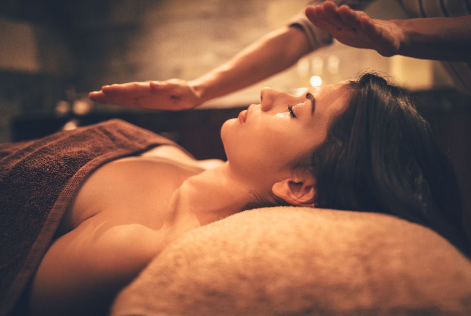 A person performs reiki.