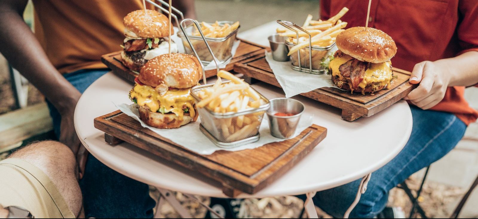 From fried foods to creamy sauces, here’s a short cut to avoiding the worst restaurant foods for your health.