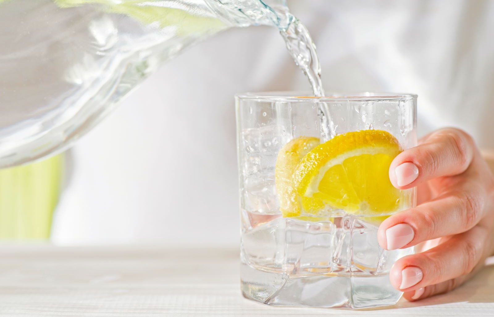 If you suffer from chronic kidney stones, a simple prevention hack may already be in your kitchen: lemon juice.