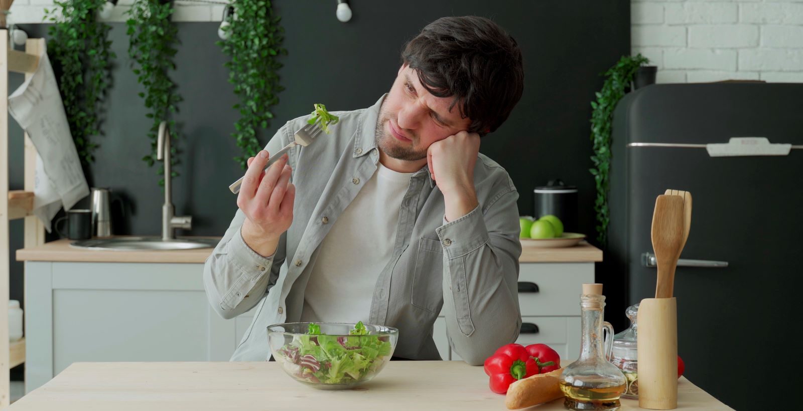 An expert shares a few reasons why you might have no appetite, and strategies you can use to maintain your digestive and nutritional health.