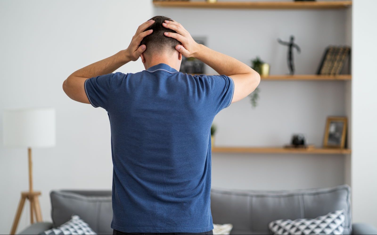 Here's everything you need to know about the link between concussions and depression, according to a sports neurologist.