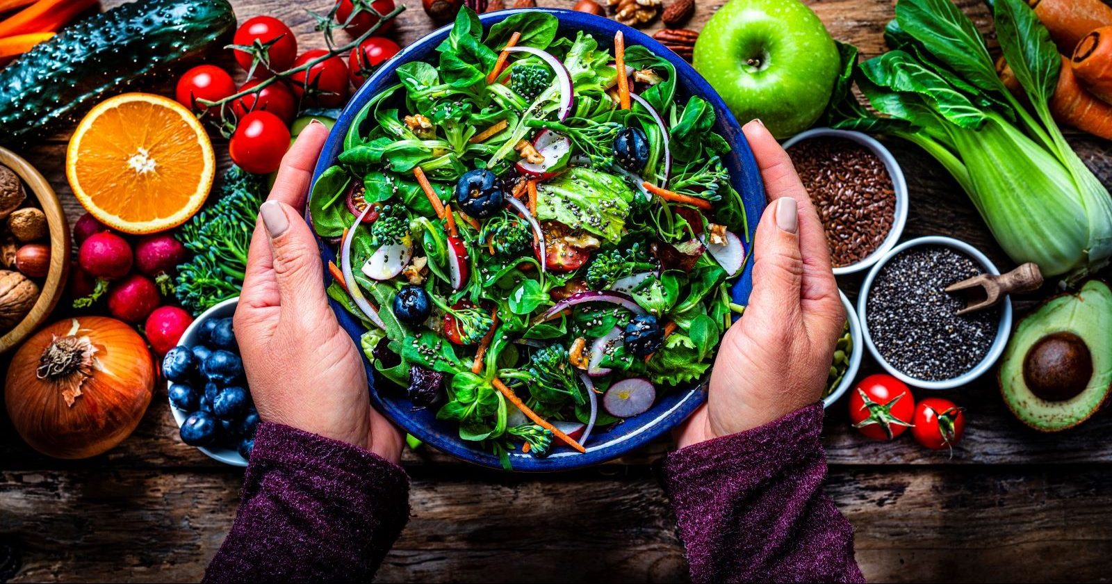 Wondering how to live a healthier lifestyle? A bariatric surgeon offers five tips to start your weight loss journey off strong.