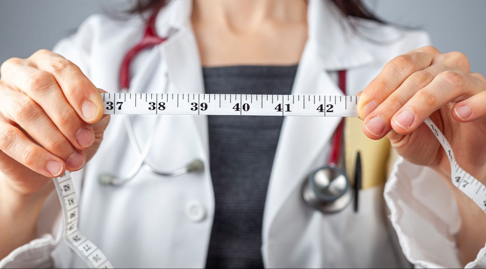 If you're seriously considering weight loss surgery, you may be wondering what to expect. A bariatric surgeon weighs in.