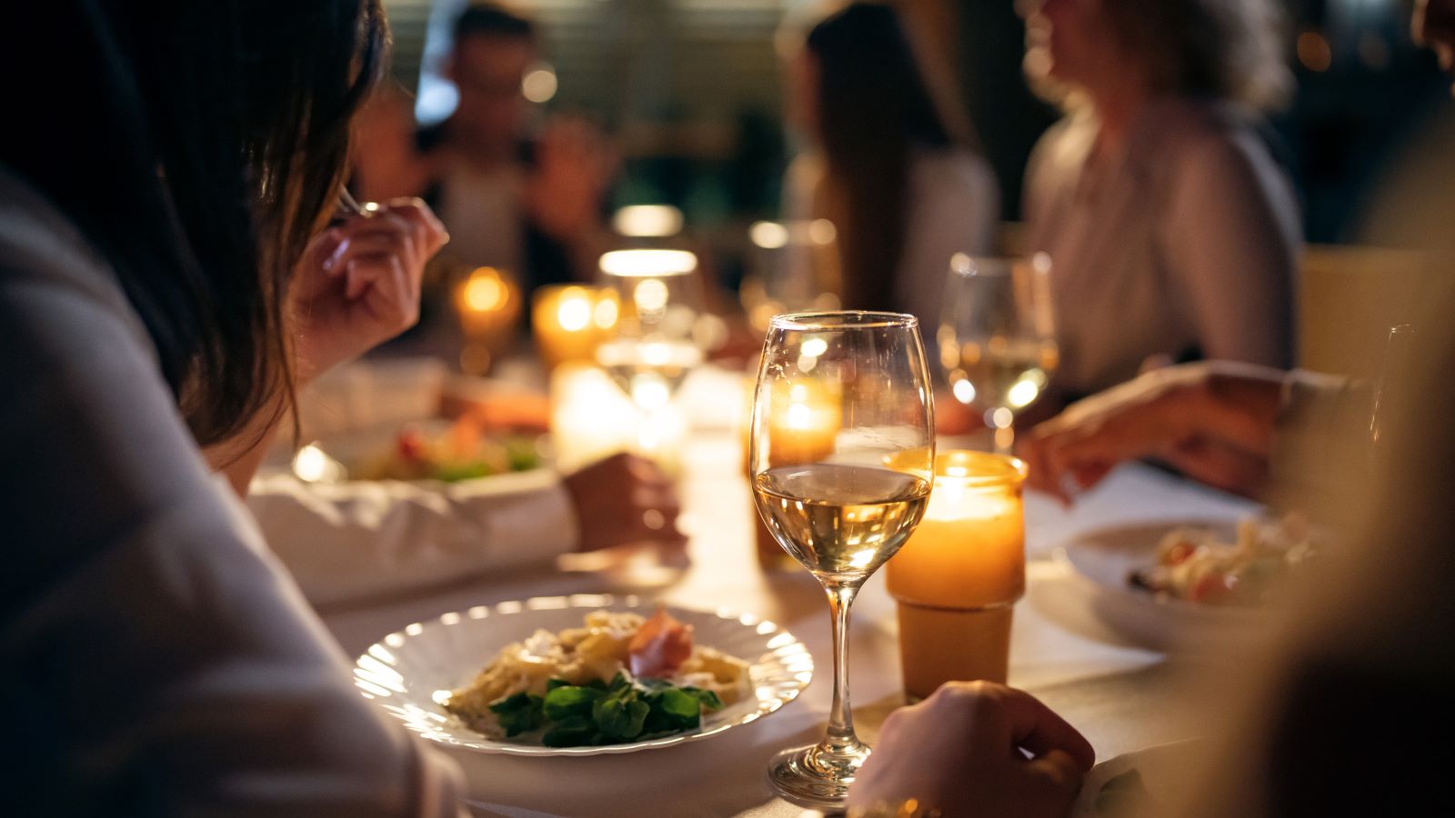 Navigating celiac disease can be difficult enough when you stay in, but going out presents a whole new challenge.