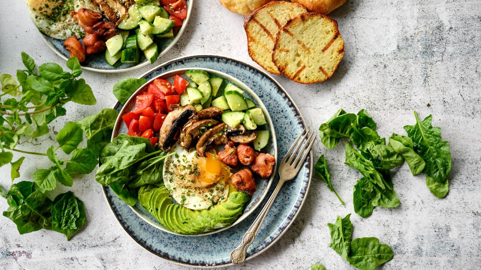 The keto diet promises weight loss without calorie counting or constant feelings of hunger. But does the keto diet put your heart at risk?