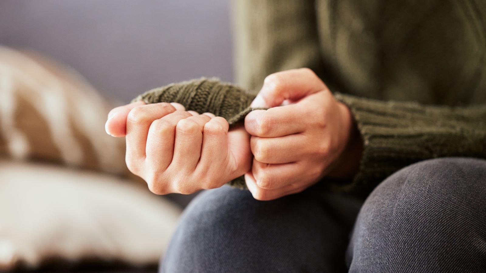 Mental health conditions like anxiety can often cause physical symptoms. Here's what an expert has to say.