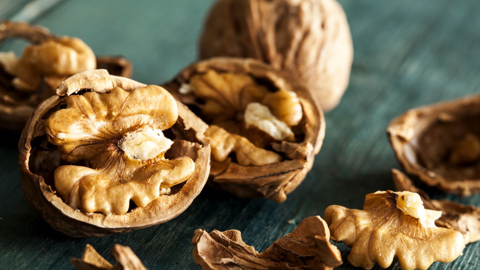 From leafy greens for magnesium to salmon for Omega-3s, these are some of the best foods to eat when you’re stressed.